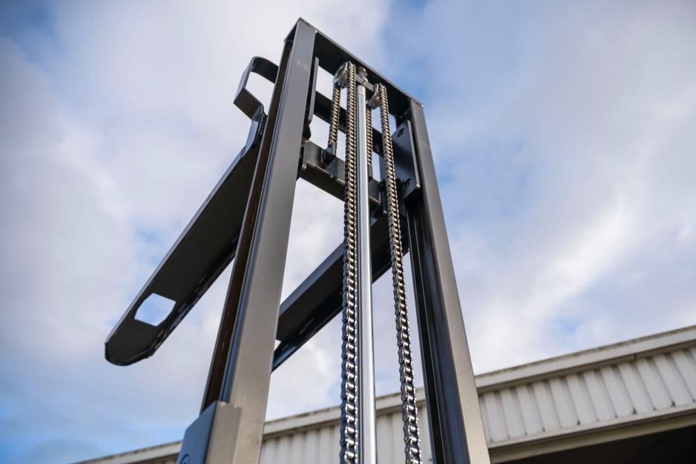 Gerbeur électrique avec course initiale jusqu'à 3300 mm - Image 5